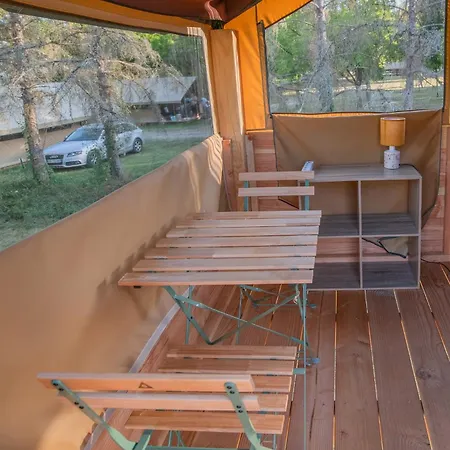 Onlycamp L'oree Des Vosges * Le Val-dʼAjol